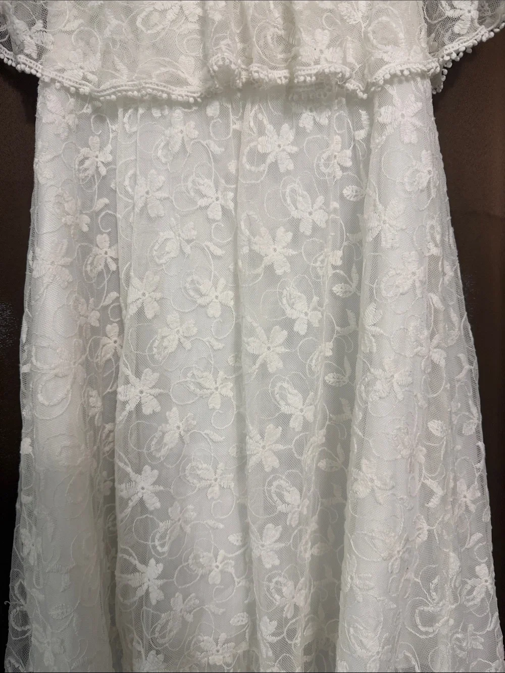 David's Bridal Girls 10 Soft White Off-Shoulder Lace Flower Girl Dress - Picture 5 of 11